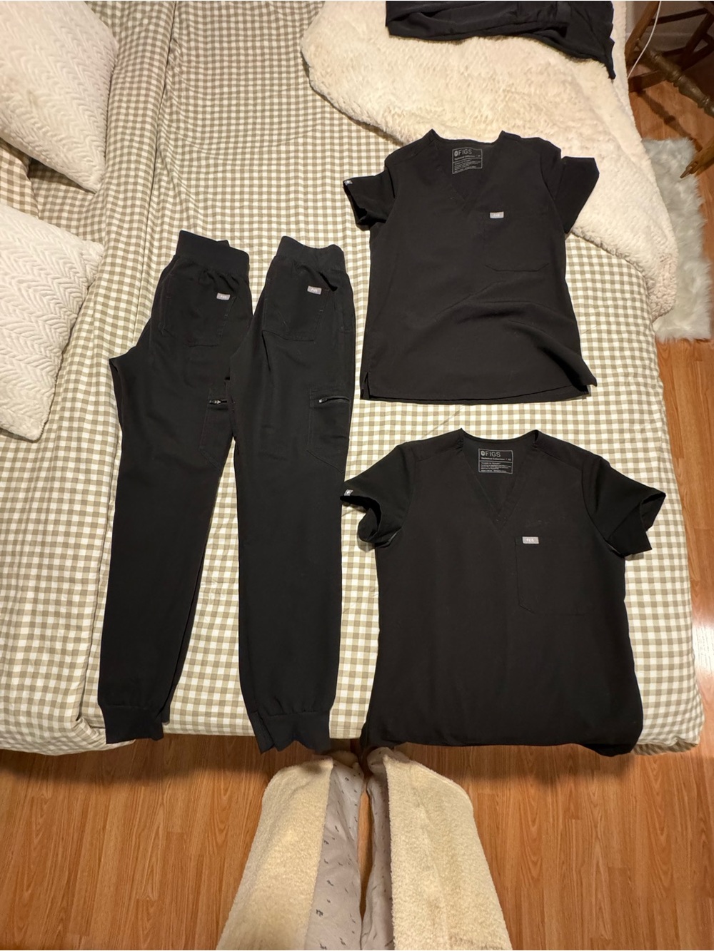 Figs Black jogger scrub set x2